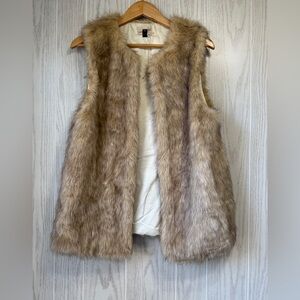 Universal Thread Faux Fur Vest — One Size Fits Most NWOT